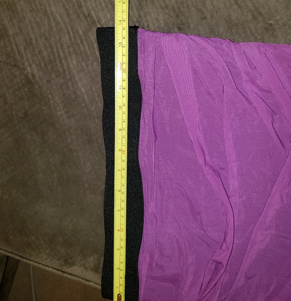 BCBG Ruffled skirt - Picture 4 of 5